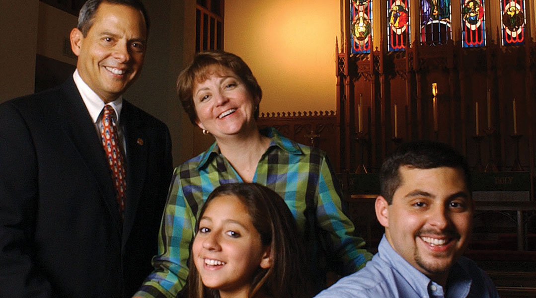 Carlos Peña’s family in 2003.