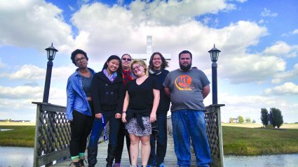 Young adults pursue ALT-ernate experience after college, high school