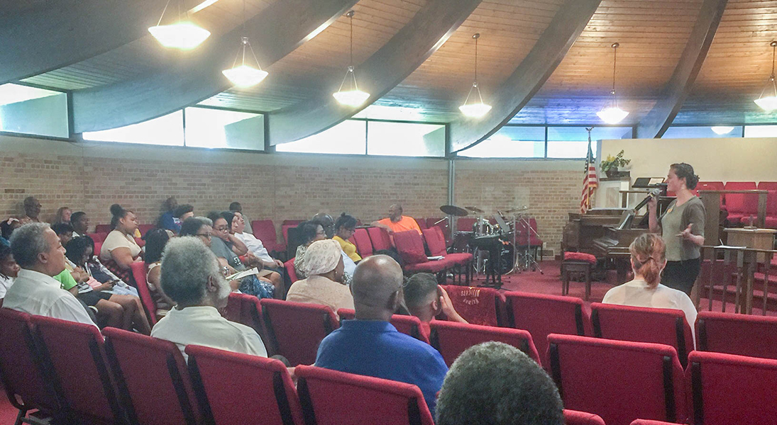 Emilie Bouvier leads a congregational training