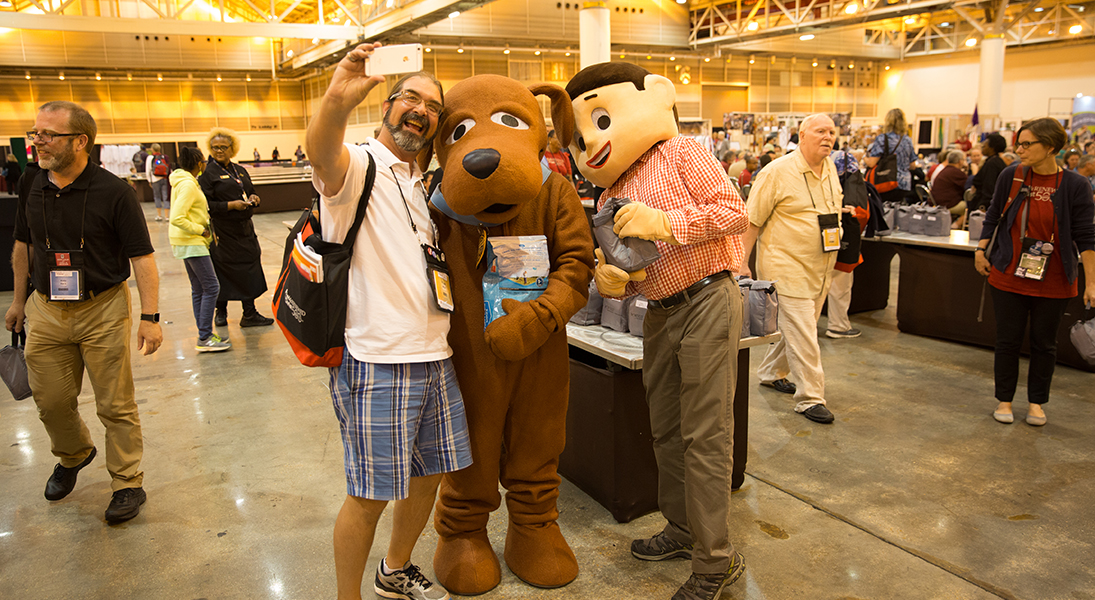 Davey and Goliath costumes