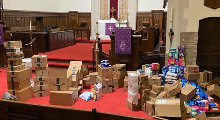 “This is what praising God looks like”